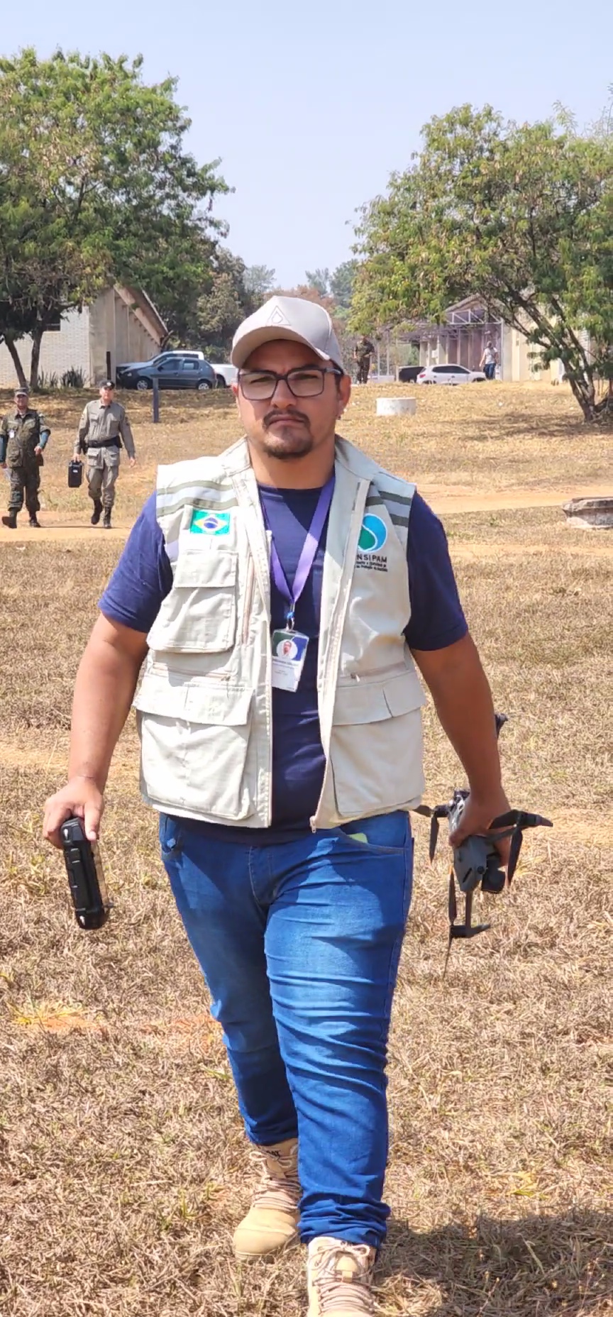 Dhenner Mitchel em atividade de campo com SARP